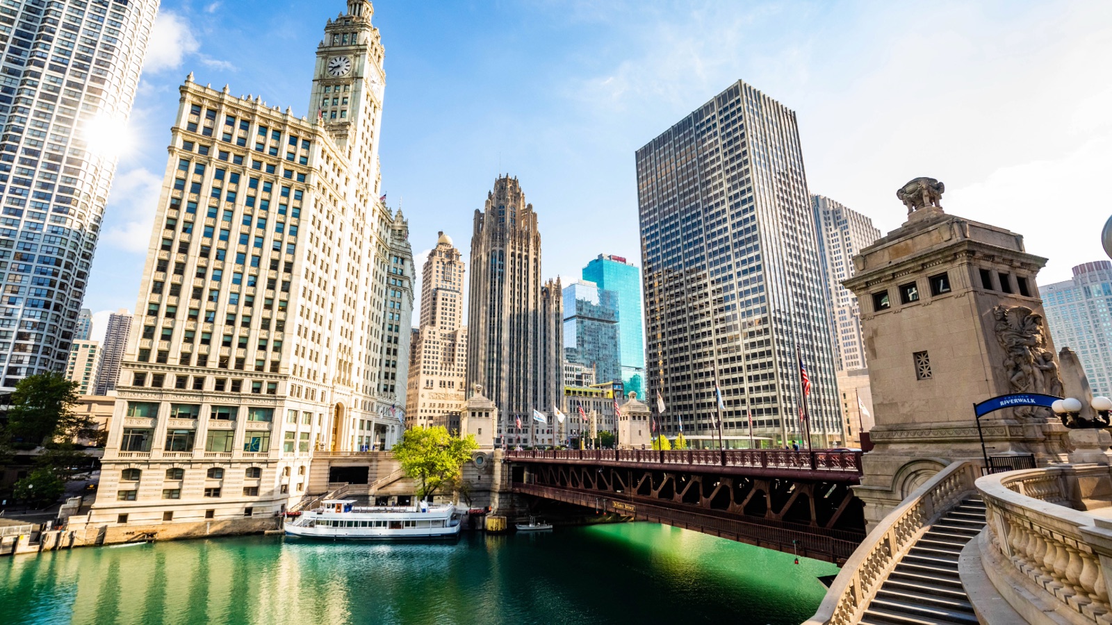 Chicago River and downtown architecture in Illinois